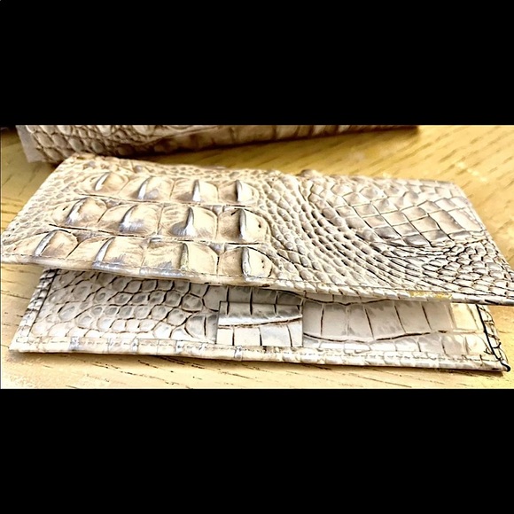 SOLD!! Brahmin Wallet Rare New - Picture 7 of 7
